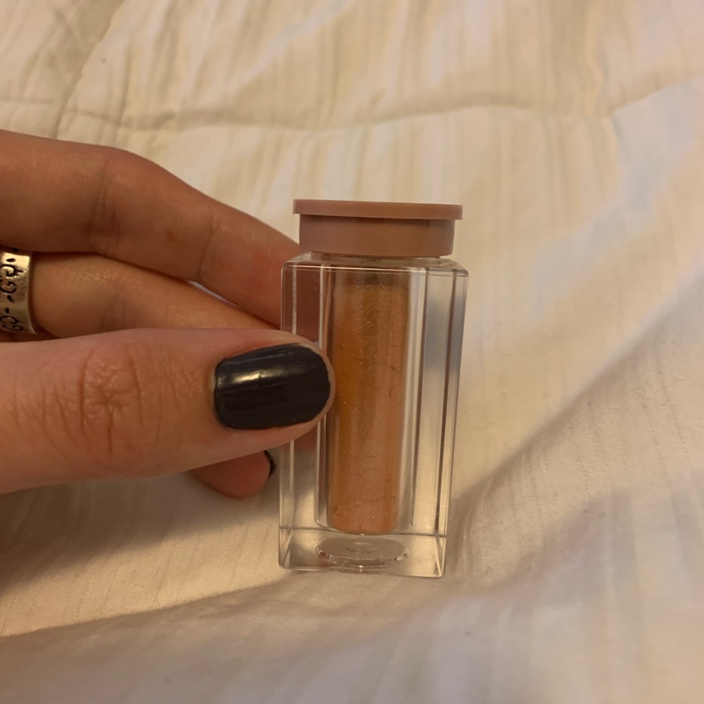 KKW Beauty Ultralight Beam Loose Pigment in Peach
